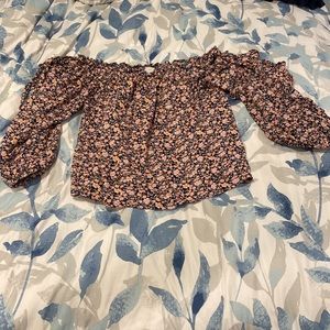 American Eagle Off the Shoulder Floral Top